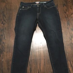 Size 10 S Women’s Levi’s Denizen Jeans